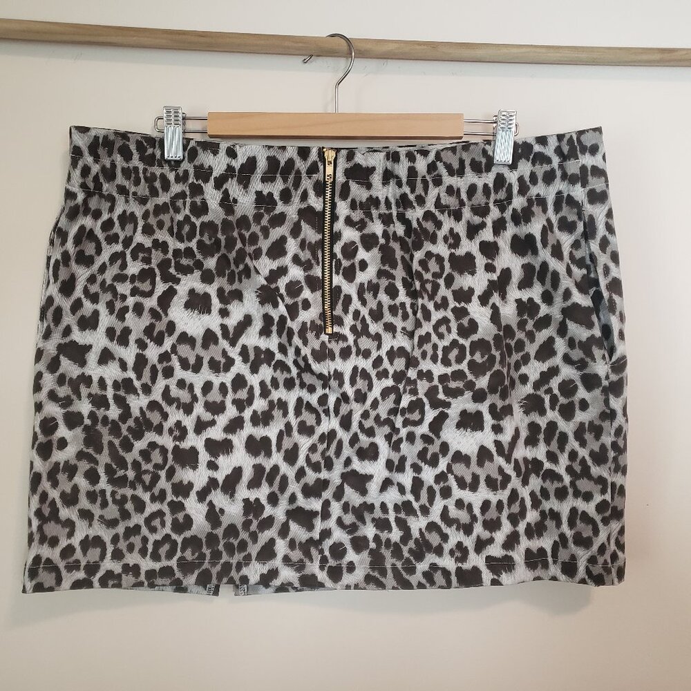 What Lo Wants twill miniskirt, leopard print
